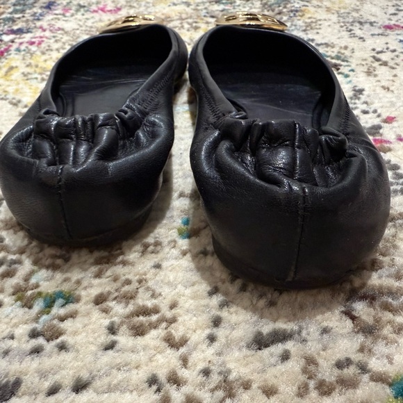 Tory Burch Black leather Claire ballet flats with gold embellishment size 7 - Picture 2 of 4